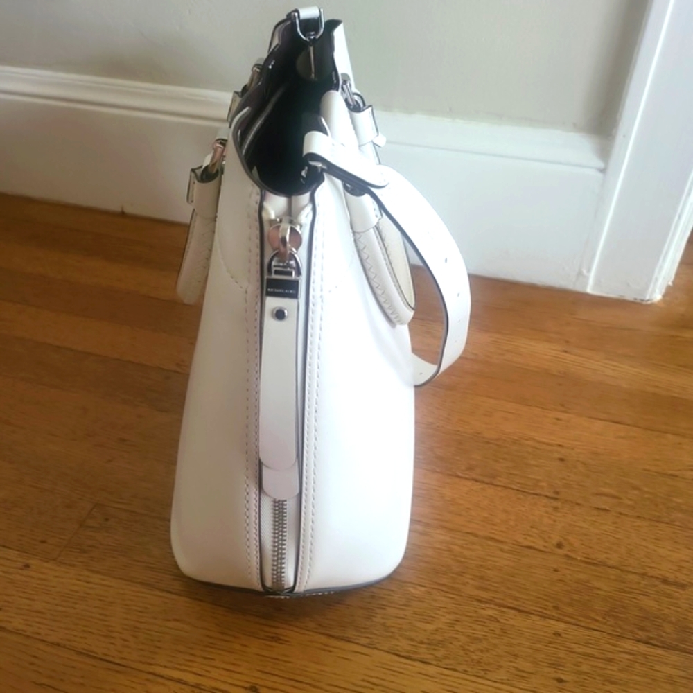 Convertible Michael Kors Bag - Picture 6 of 16